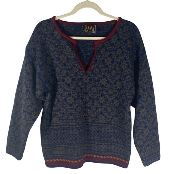 Oleana Norwegian Wool Sweater Size S V Neck snowflake design - Picture 1 of 9